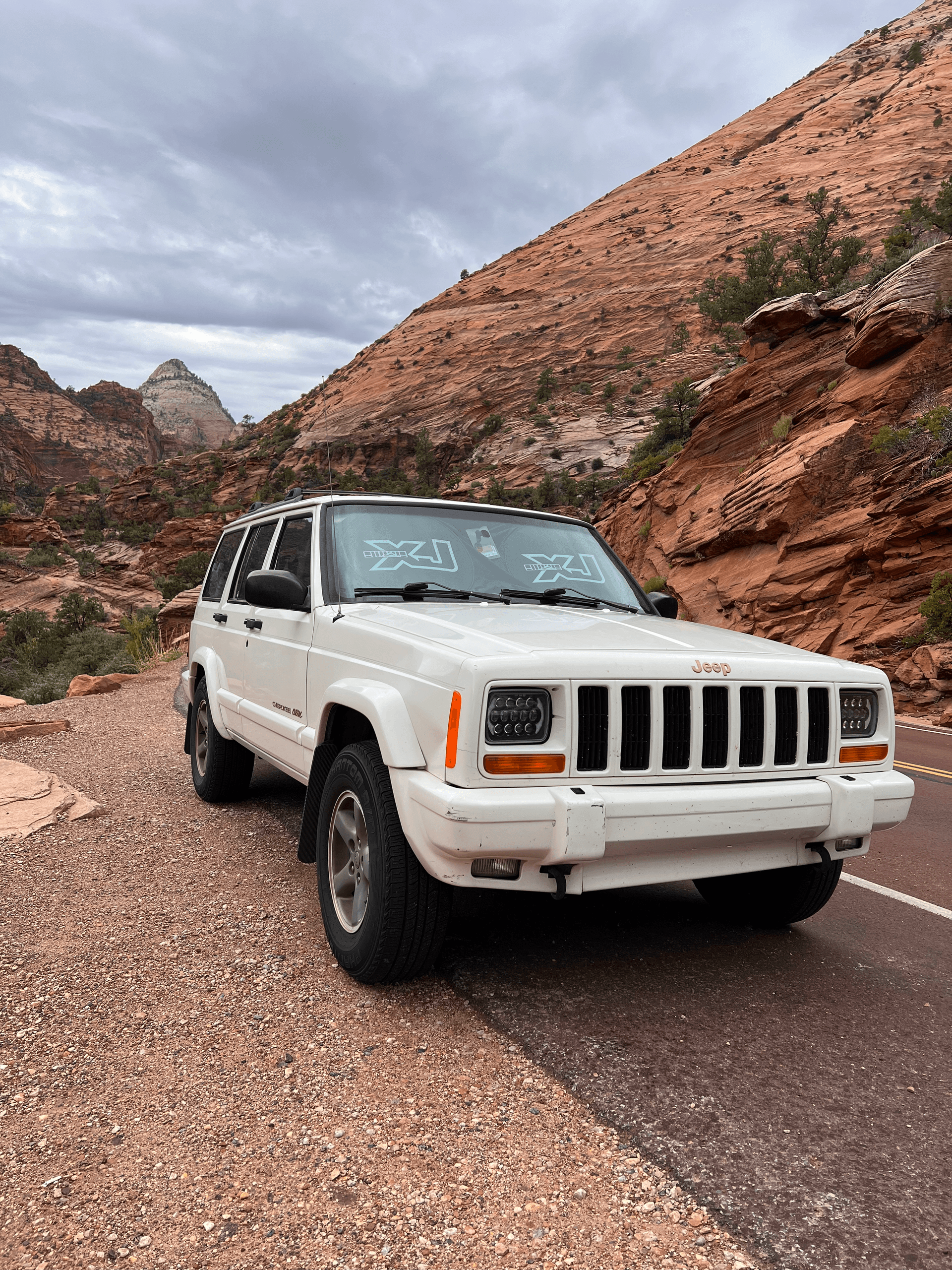 1999 Jeep Cherokee XJ Low Miles