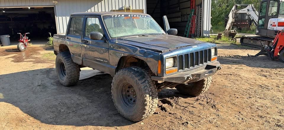 1998 Jeep Cherokee Sport Utility 4D