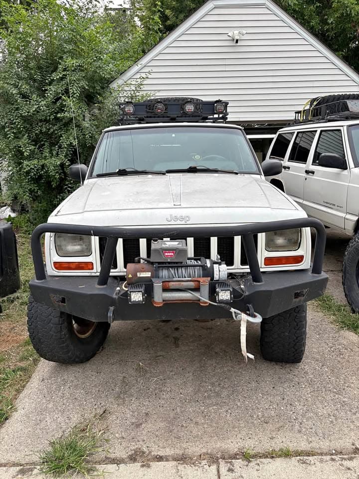 2000 Jeep Cherokee Sport 4D