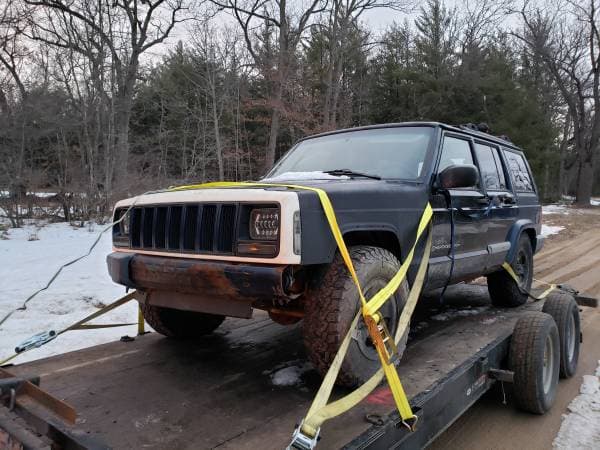 Parting Out or Selling Complete 1997 Jeep Cherokee (XJ)